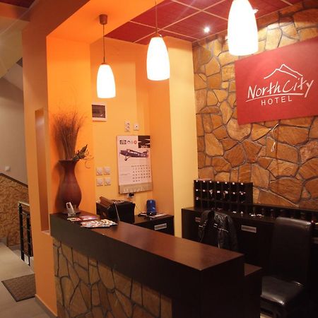 Hotel North City Mitrovica Bagian luar foto