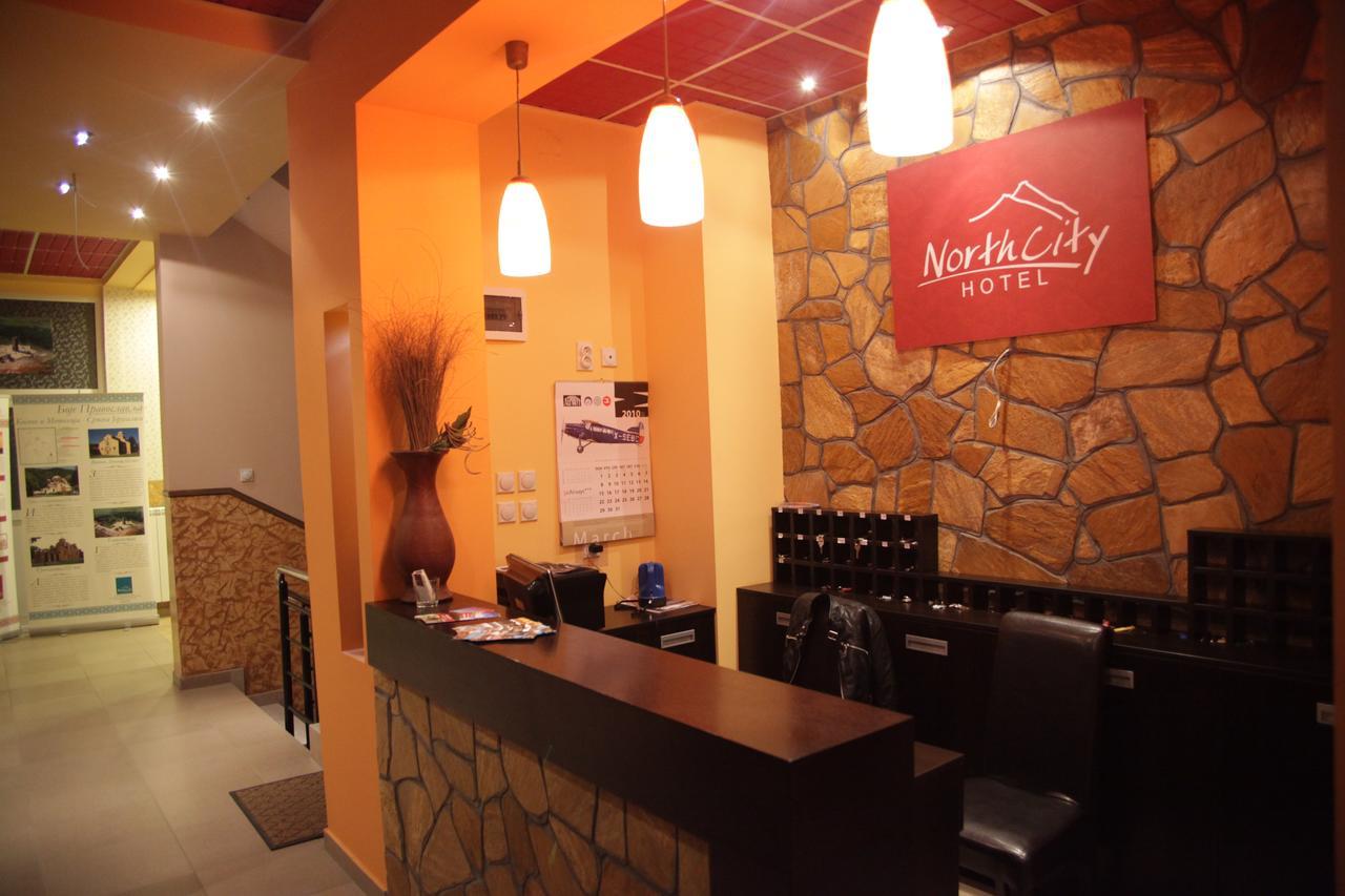 Hotel North City Mitrovica Bagian luar foto